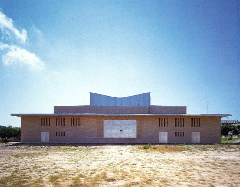 Pavelló Poliesportiu Municipal de Salou / Esteve Bonell i Costa Josep Maria Gil i Guitart Francesc Rius i Camps